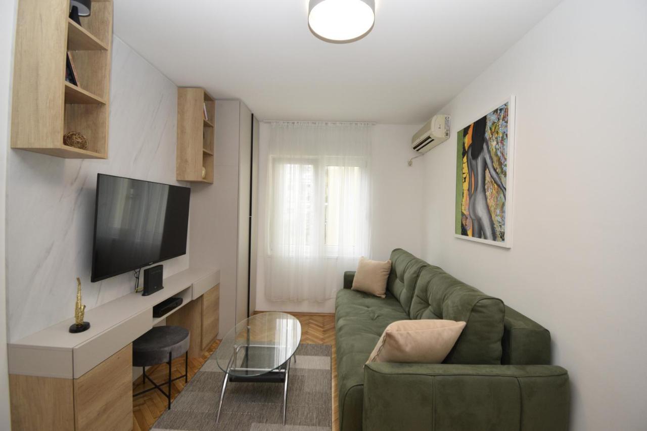 Studio Apartment Art Zone Podgorica Luaran gambar