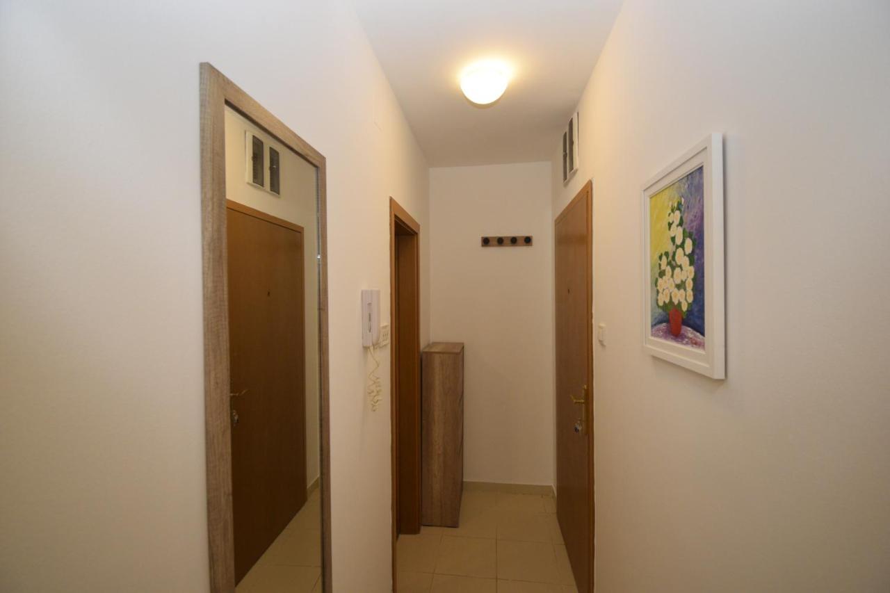 Studio Apartment Art Zone Podgorica Luaran gambar