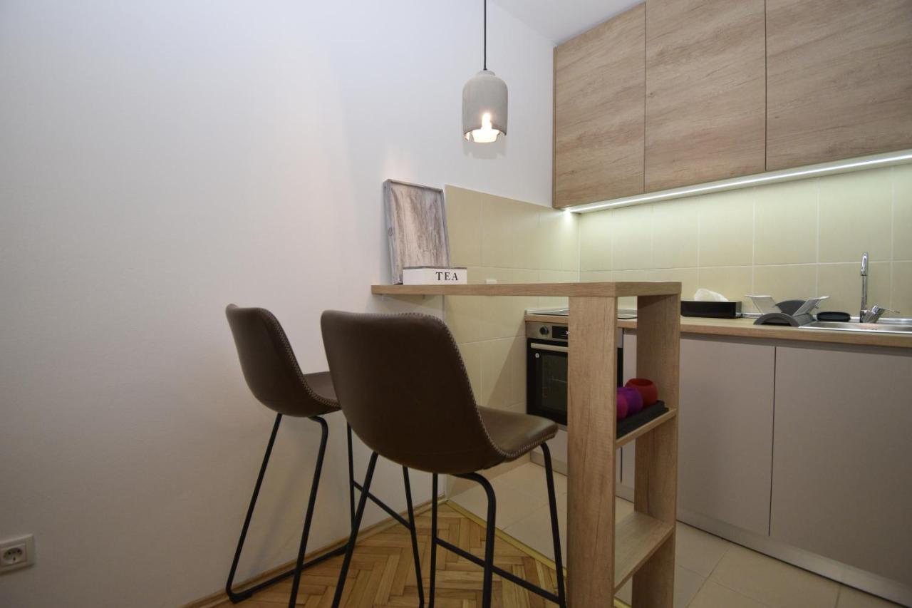 Studio Apartment Art Zone Podgorica Luaran gambar